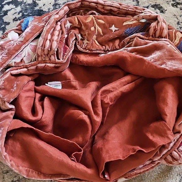 Johnny Was Celestin Velvet Tote  - Rare - EUC -  Price Firm - Picture 14 of 17